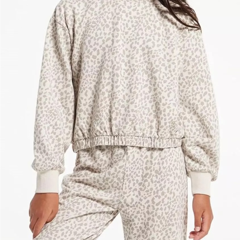 Z Supply Leopard Lounge Set